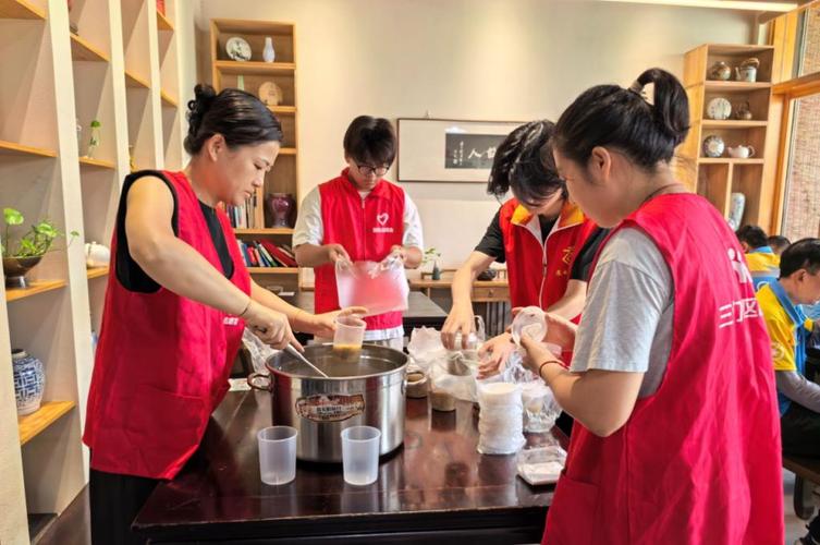 校社携手育新人 商学院与长东街道三门社区系列暑期主题实践活动纪实